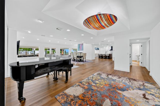 329 ISLE OF CAPRI Drive, Fort Lauderdale, FL 33301