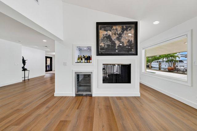 329 ISLE OF CAPRI Drive, Fort Lauderdale, FL 33301