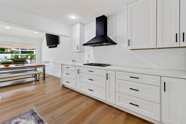329 ISLE OF CAPRI Drive, Fort Lauderdale, FL 33301