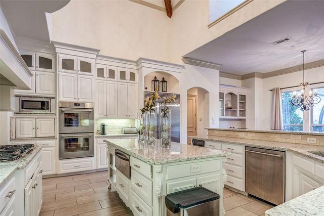1819 Broken Bend Drive, Westlake, TX 76262