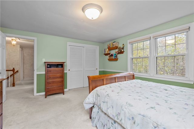 3001 Swansea Crescent W, Hampton, PA 15101