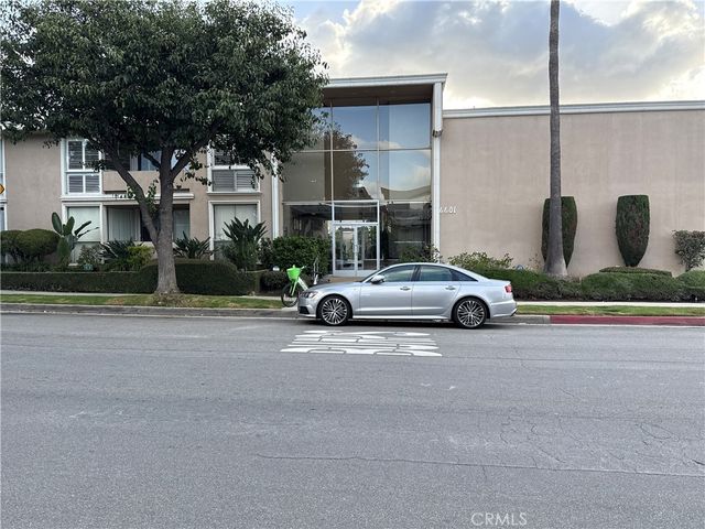 6601 Springpark 14, Los Angeles, CA 90056
