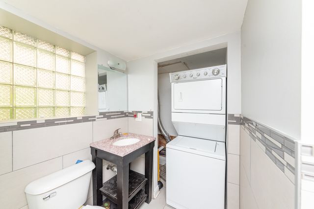 5344 W Eddy Street G, Chicago, IL 60641