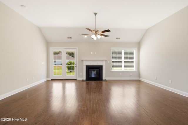 4965 Alamance Drive SE, Boiling Spring Lakes, NC 28461