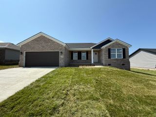 558 Middle Creek Way, Berea, KY 40403