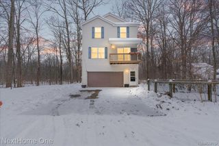 10128 Elmira Street, Hamburg Township, MI 48169