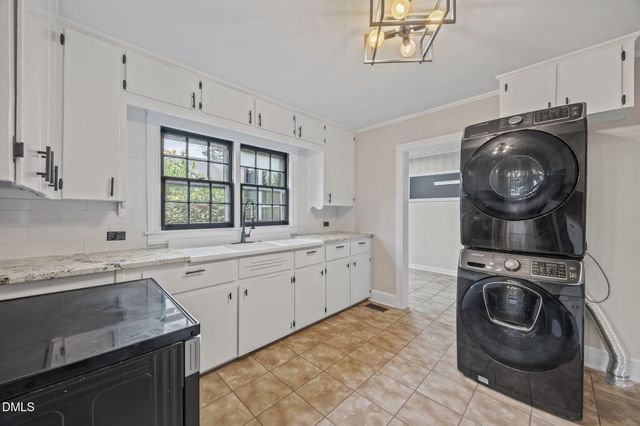 108 N Watauga Avenue, Dunn, NC 28334