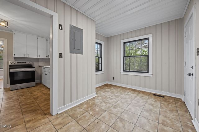 108 N Watauga Avenue, Dunn, NC 28334