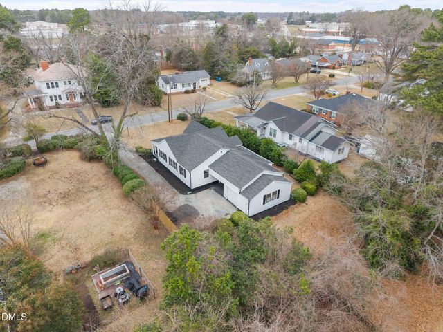 108 N Watauga Avenue, Dunn, NC 28334