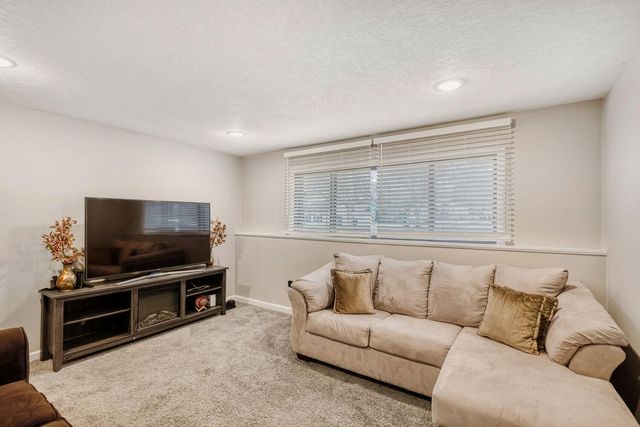 17073 Gage Avenue, Farmington, MN 55024