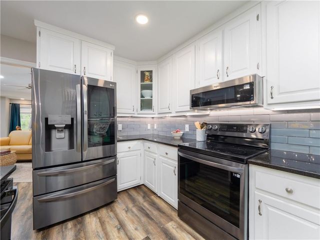 1170 W Shore Drive W, Brunswick, GA 31523