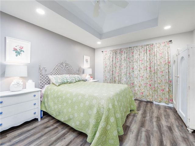 1170 W Shore Drive W, Brunswick, GA 31523