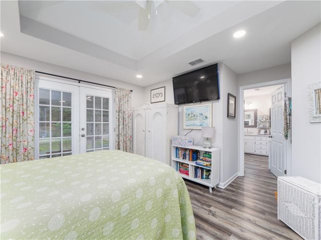 1170 W Shore Drive W, Brunswick, GA 31523