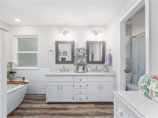 1170 W Shore Drive W, Brunswick, GA 31523