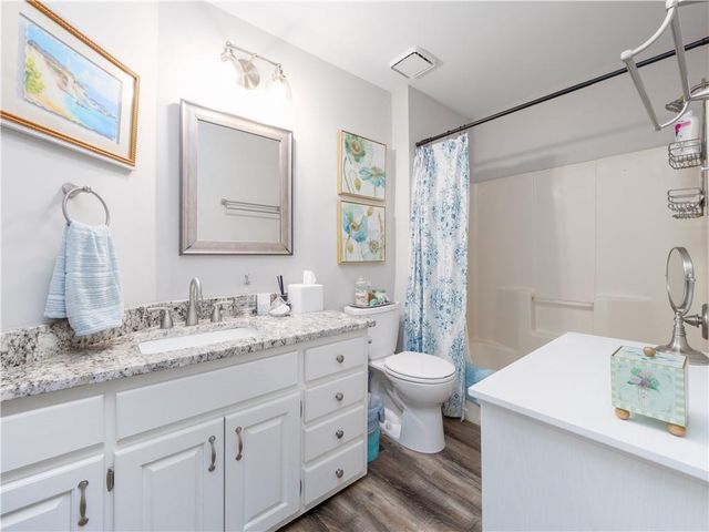 1170 W Shore Drive W, Brunswick, GA 31523