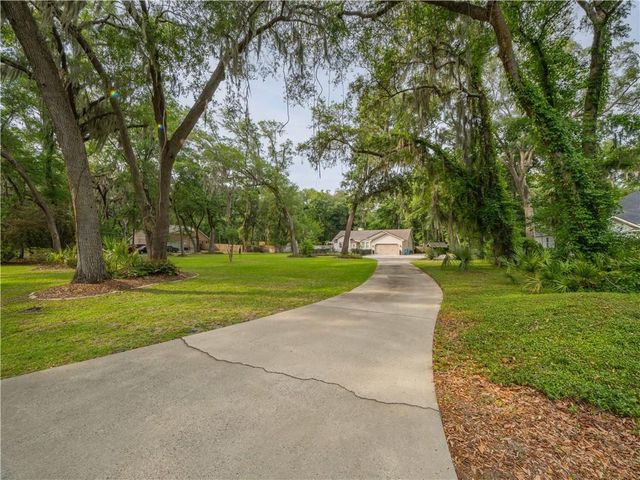 1170 W Shore Drive W, Brunswick, GA 31523