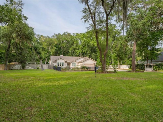1170 W Shore Drive W, Brunswick, GA 31523
