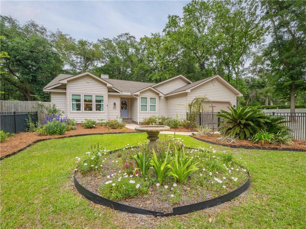 1170 W Shore Drive W, Brunswick, GA 31523