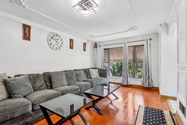 3644 W 82nd Street, Chicago, IL 60652