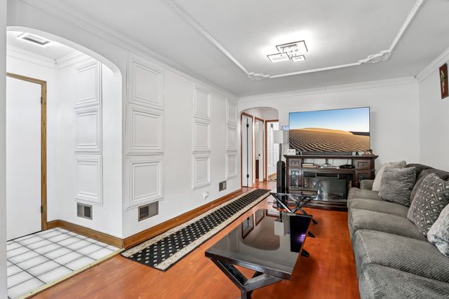 3644 W 82nd Street, Chicago, IL 60652