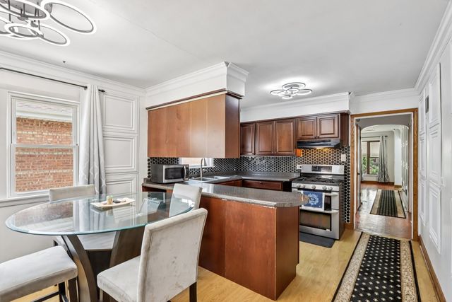 3644 W 82nd Street, Chicago, IL 60652