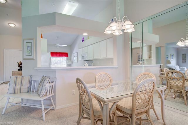 1970 Willow Bend CIR 204, Naples, FL 34109