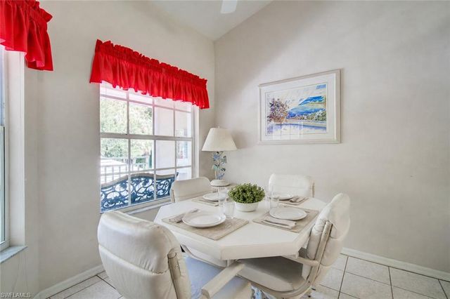 1970 Willow Bend CIR 204, Naples, FL 34109