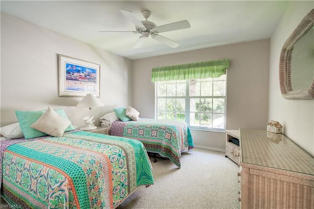 1970 Willow Bend CIR 204, Naples, FL 34109