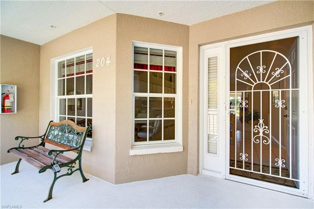 1970 Willow Bend CIR 204, Naples, FL 34109