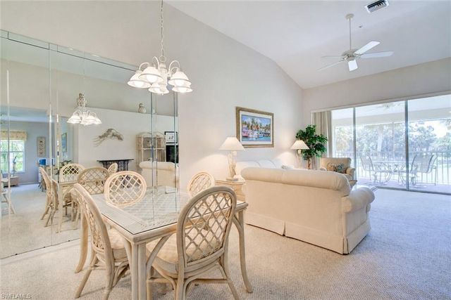 1970 Willow Bend CIR 204, Naples, FL 34109