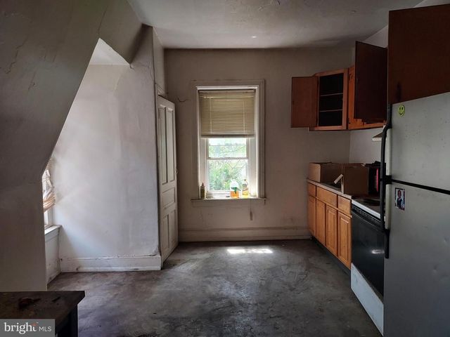 5302 WAYNE AVE, Philadelphia, PA 19144