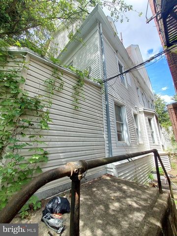 5302 WAYNE AVE, Philadelphia, PA 19144