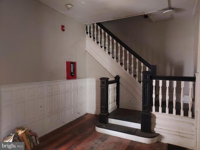 5302 WAYNE AVE, Philadelphia, PA 19144