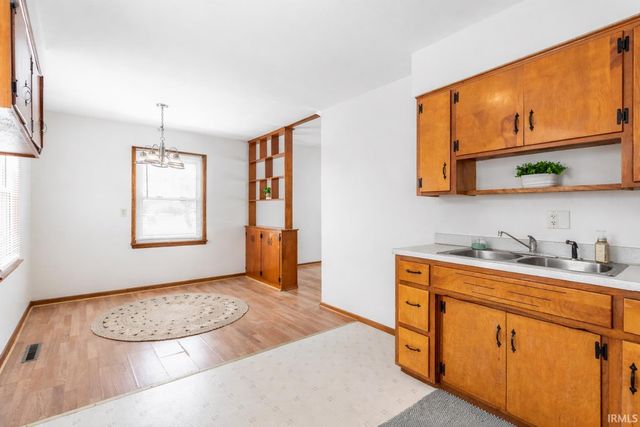 1321 Nelson Court, Evansville, IN 47714