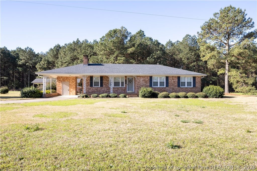 5424 Bonnetsville Road, Clinton, NC 28328