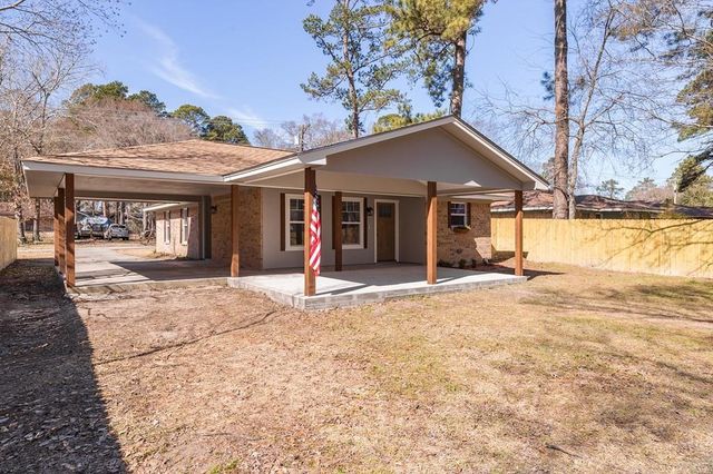 119 Oklahoma Street, Huntington, TX 75949