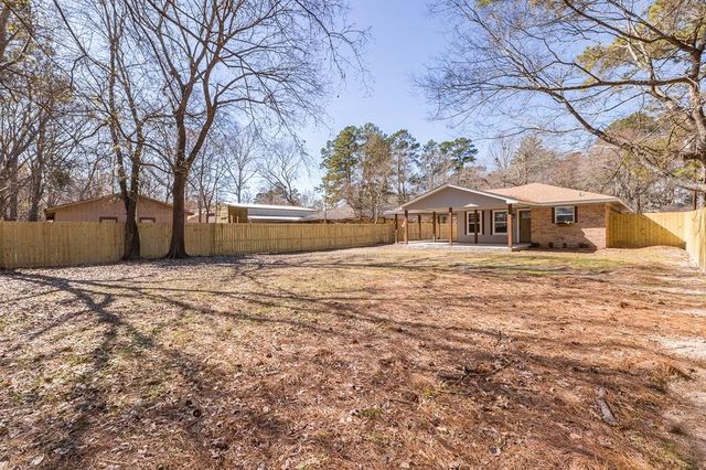 119 Oklahoma Street, Huntington, TX 75949