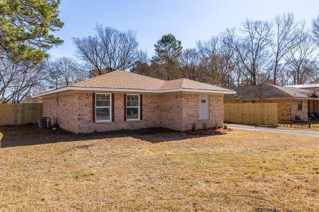 119 Oklahoma Street, Huntington, TX 75949