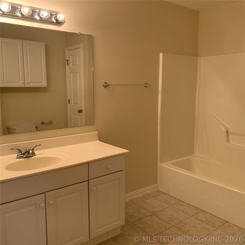 9534 E 76th Street, Tulsa, OK 74133