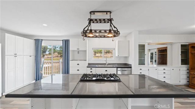 28736 Warren, Hemet, CA 92545