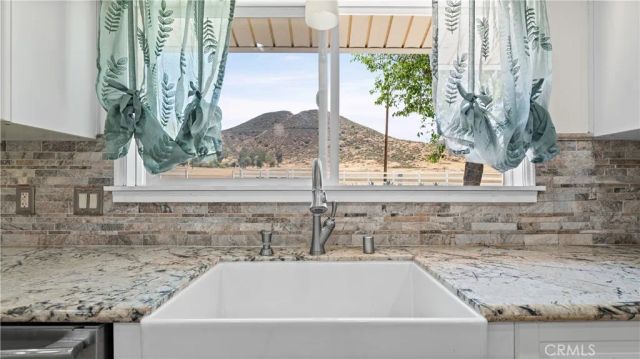 28736 Warren, Hemet, CA 92545