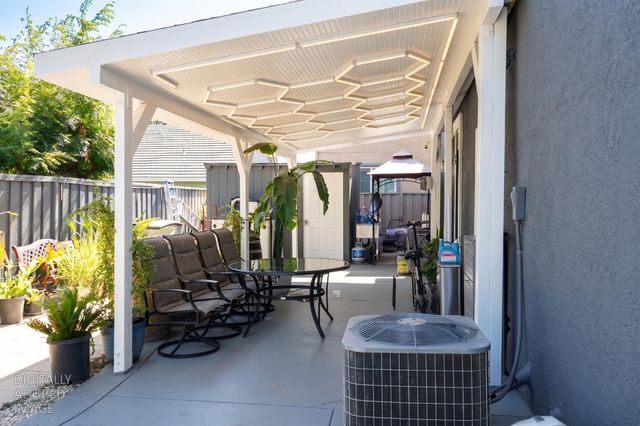 443 Via Marco Ln, Lodi, CA 95240