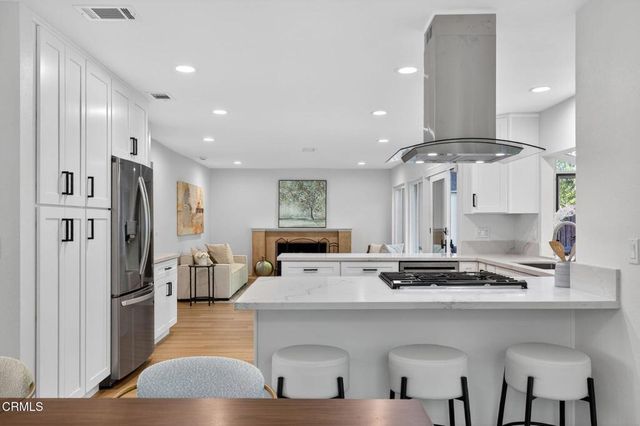 2225 Calle Riscoso, Thousand Oaks, CA 91362