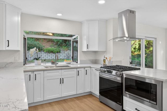 2225 Calle Riscoso, Thousand Oaks, CA 91362