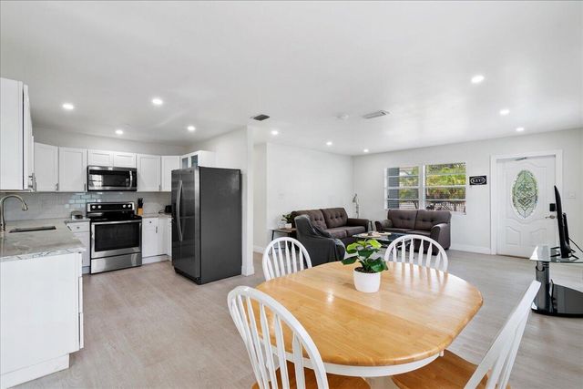 503 N PENNOCK Lane, Jupiter, FL 33458