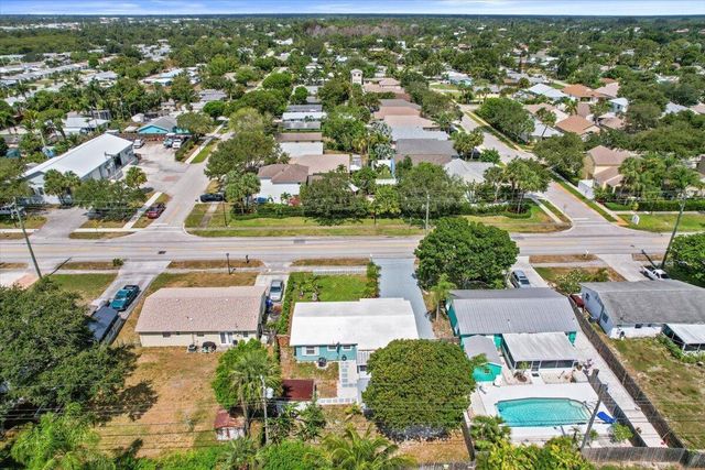 503 N PENNOCK Lane, Jupiter, FL 33458