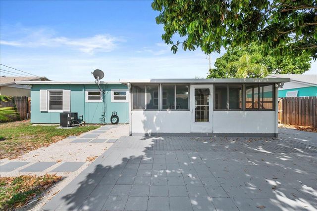 503 N PENNOCK Lane, Jupiter, FL 33458