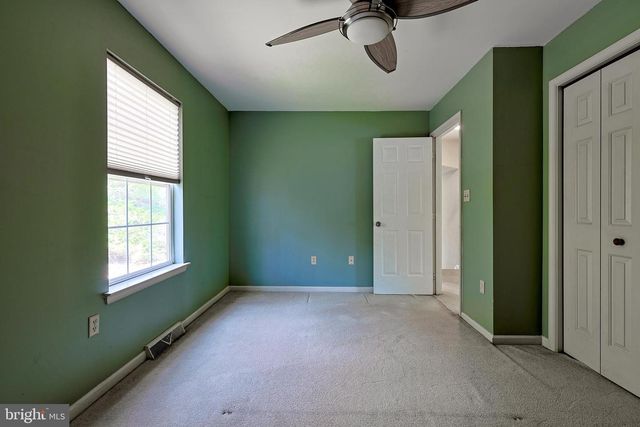 6104 LOCUST LN, Mechanicsburg, PA 17050