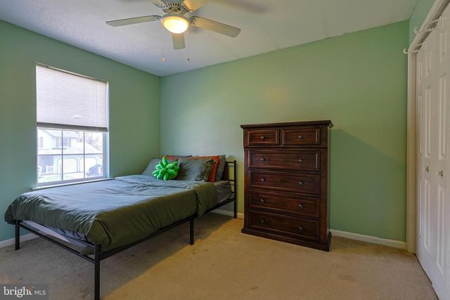 6104 LOCUST LN, Mechanicsburg, PA 17050