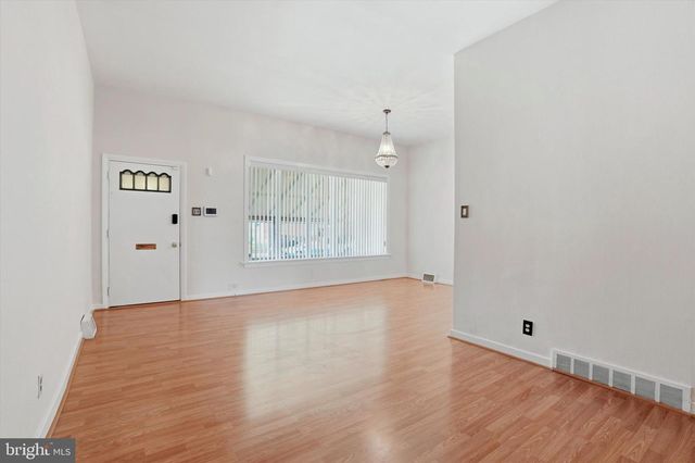 8354 SUMMERDALE AVE, Philadelphia, PA 19152